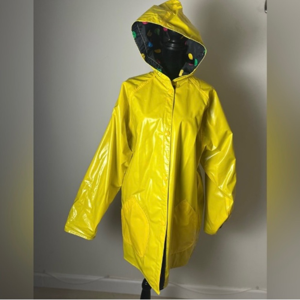 SHEDRAIN Women’s Large Yellow Vinyl Raincoat with Artsy Polka Dot Nylon Lining